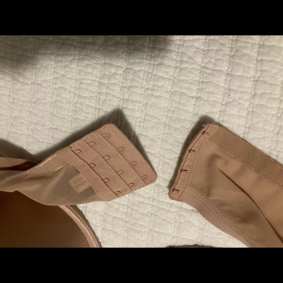 48 D Bra - Picture 2 of 4